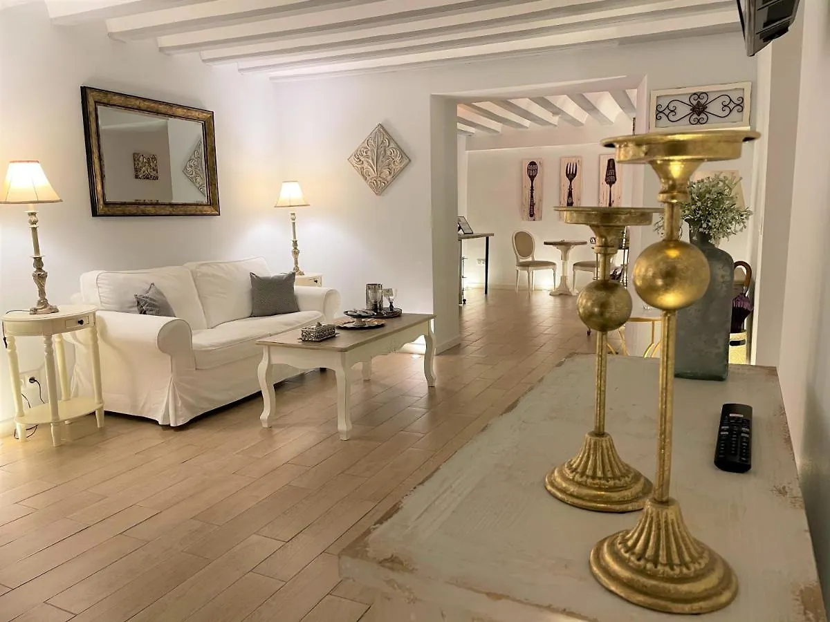 No 14 Cadiz Apartment 0*,